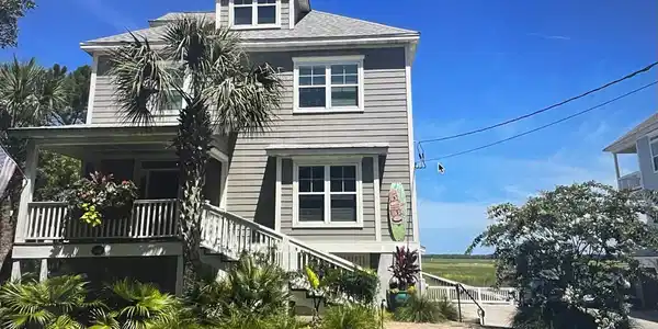 Image 4: Front of Home