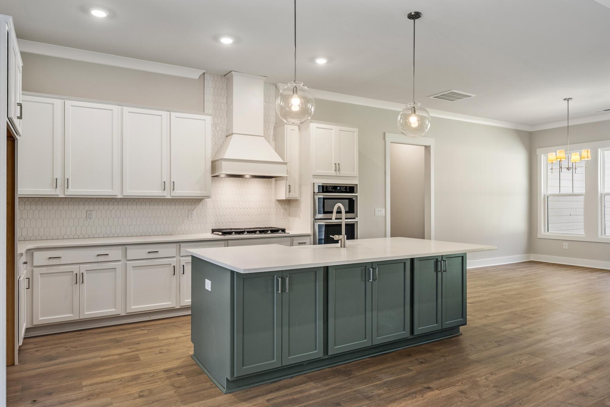 Image 2: Kitchen