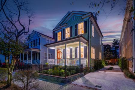 3 Bee Street