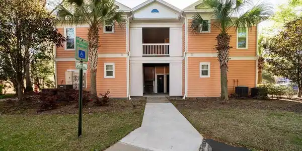 2216 Chatelain Way