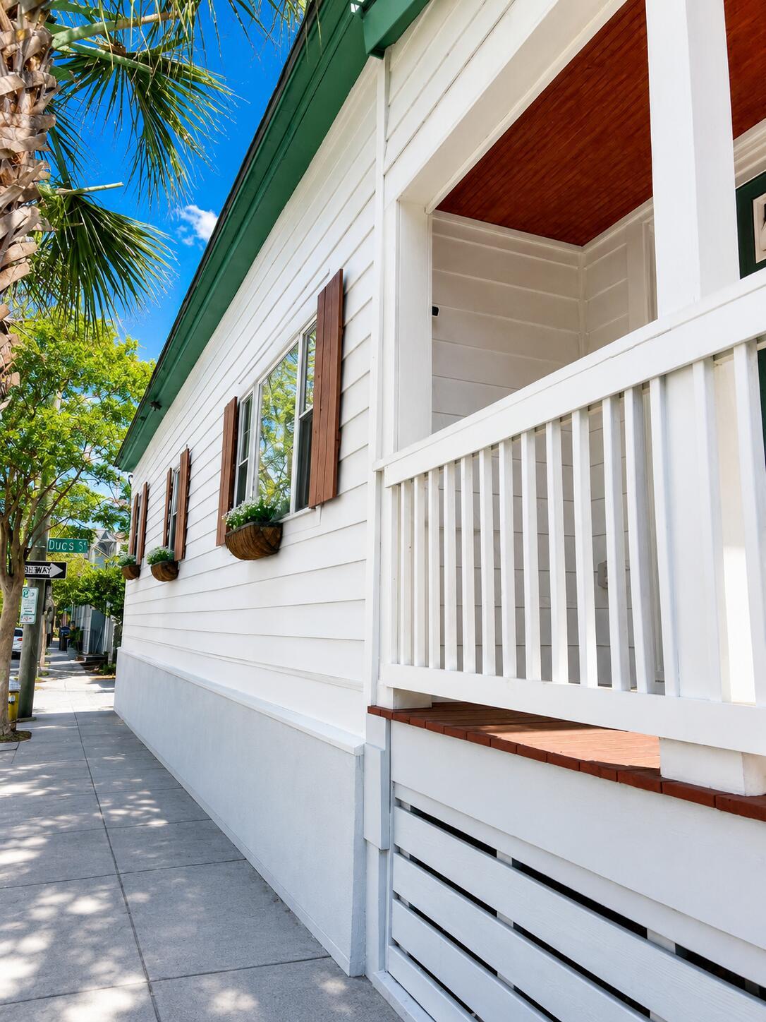 Image 1: front of house 1st pic