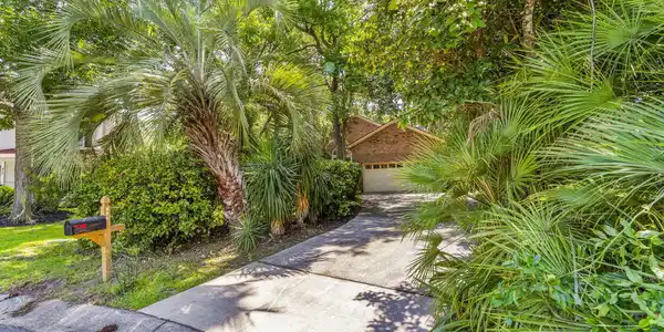 Image 4: 50-web-or-mls-DSC09791