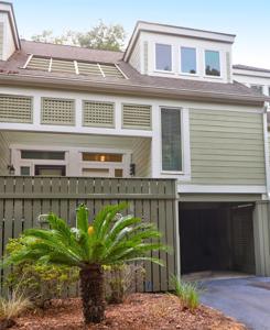 1720 Live Oak Park