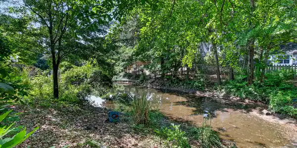 Image 4: 27_27_mls
