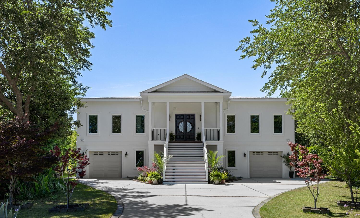 Image 4: Lakefront Custom Home
