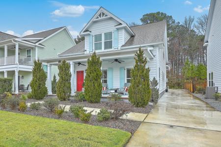 1702 Sparkleberry Lane