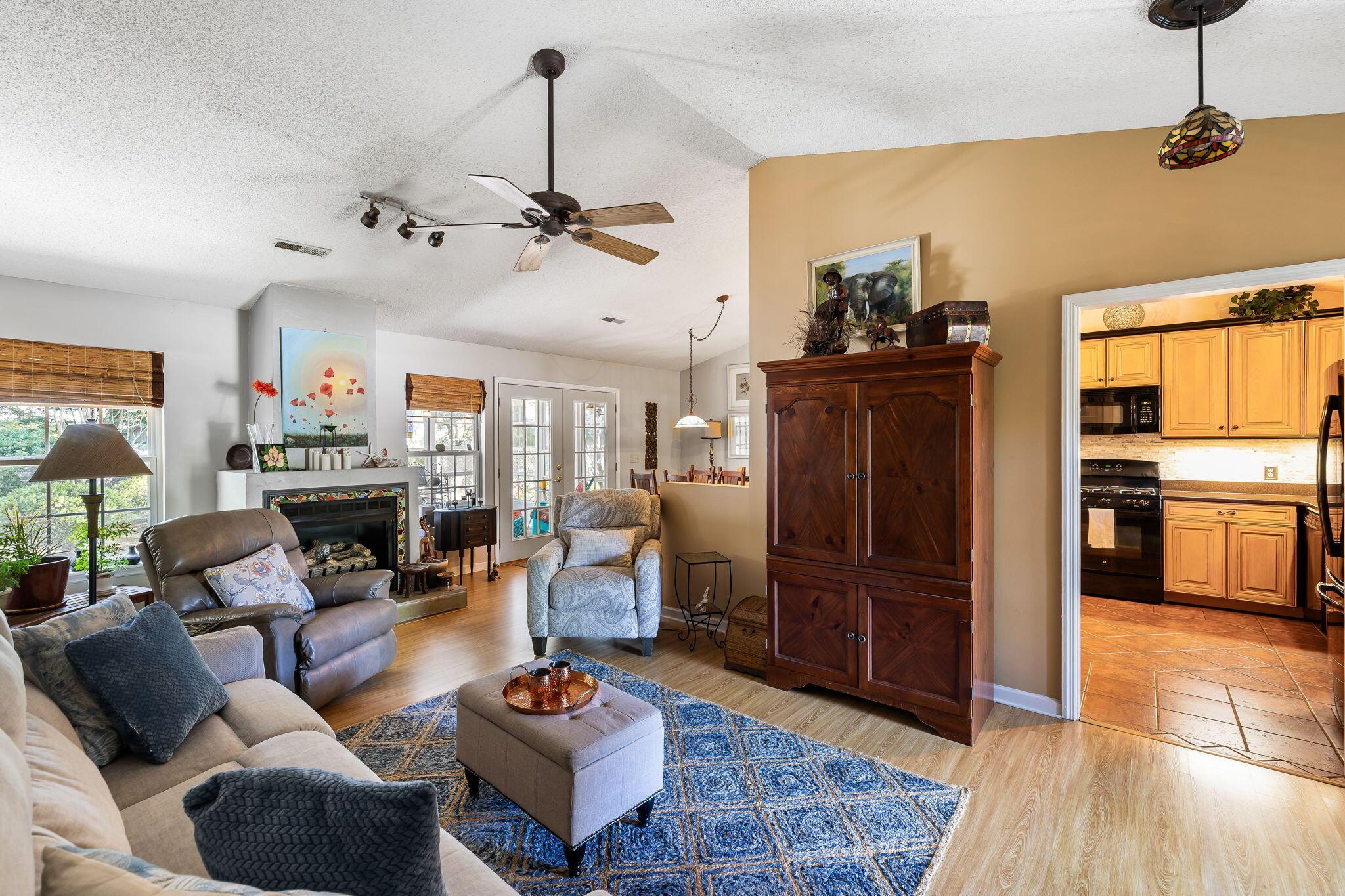 Image 4: 4-web-or-mls-1182 Redbud Ct CoastalRE-6