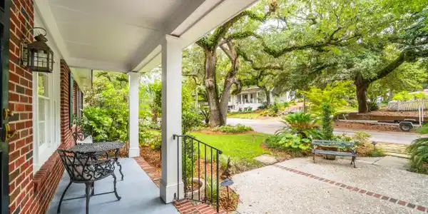 Image 3: 114LiveOakDr-KeenEyeMarketing-007