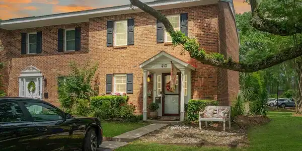 413 Carriage Lane