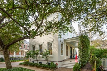 45 Eastlake Road
