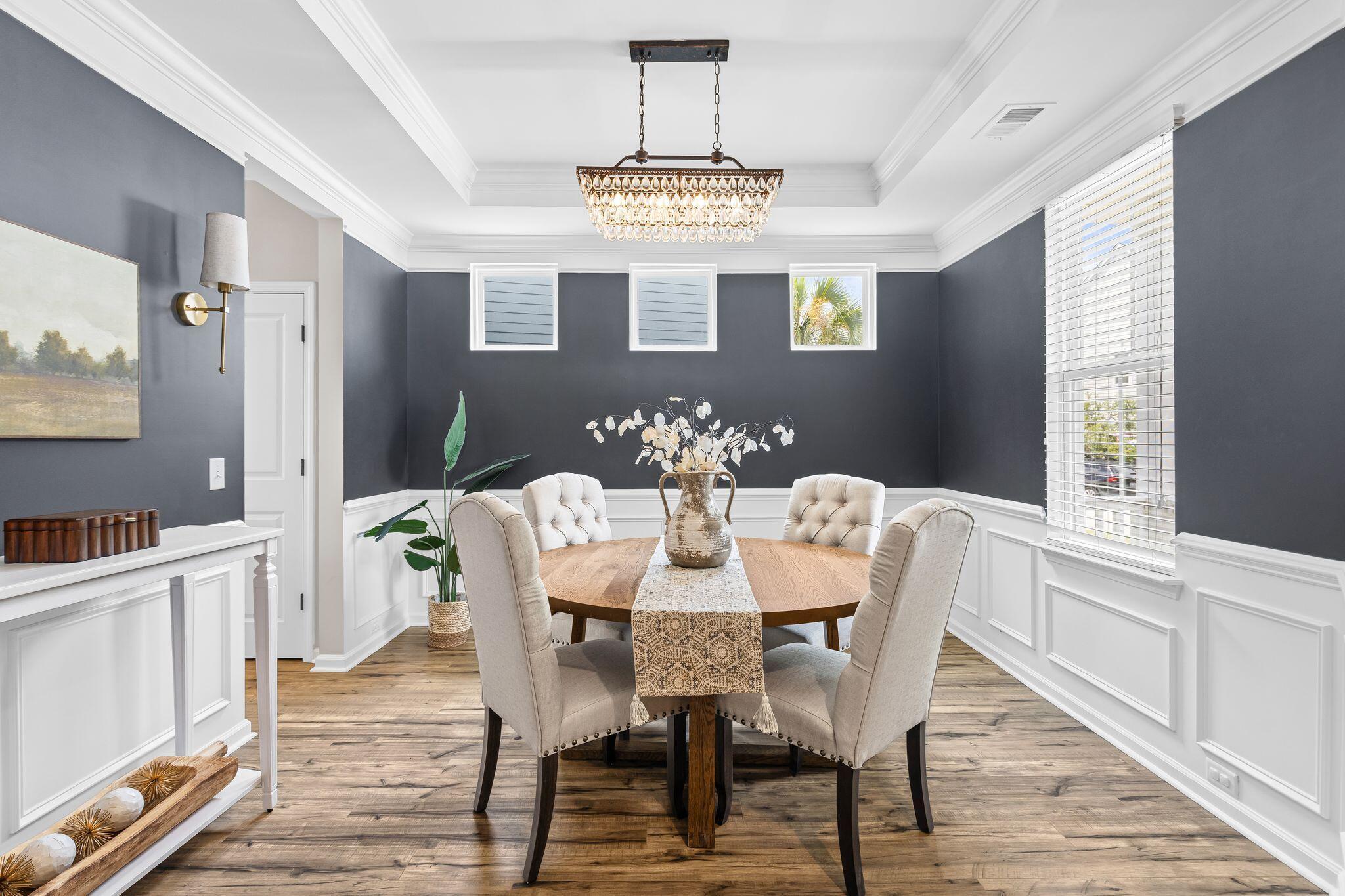 Image 4: Formal Dining Room