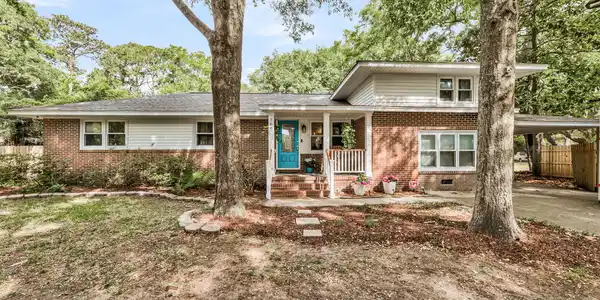 768 Fort Johnson Road