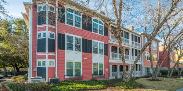 2126 Telfair Way