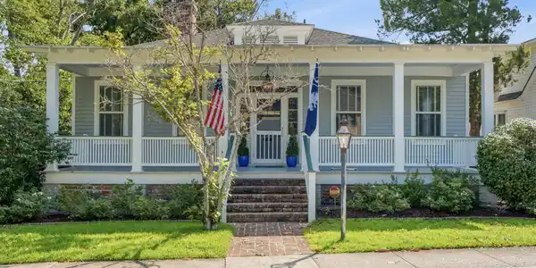 328 Bennett Street
