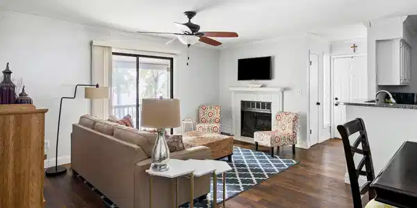 Image 4: Family Room