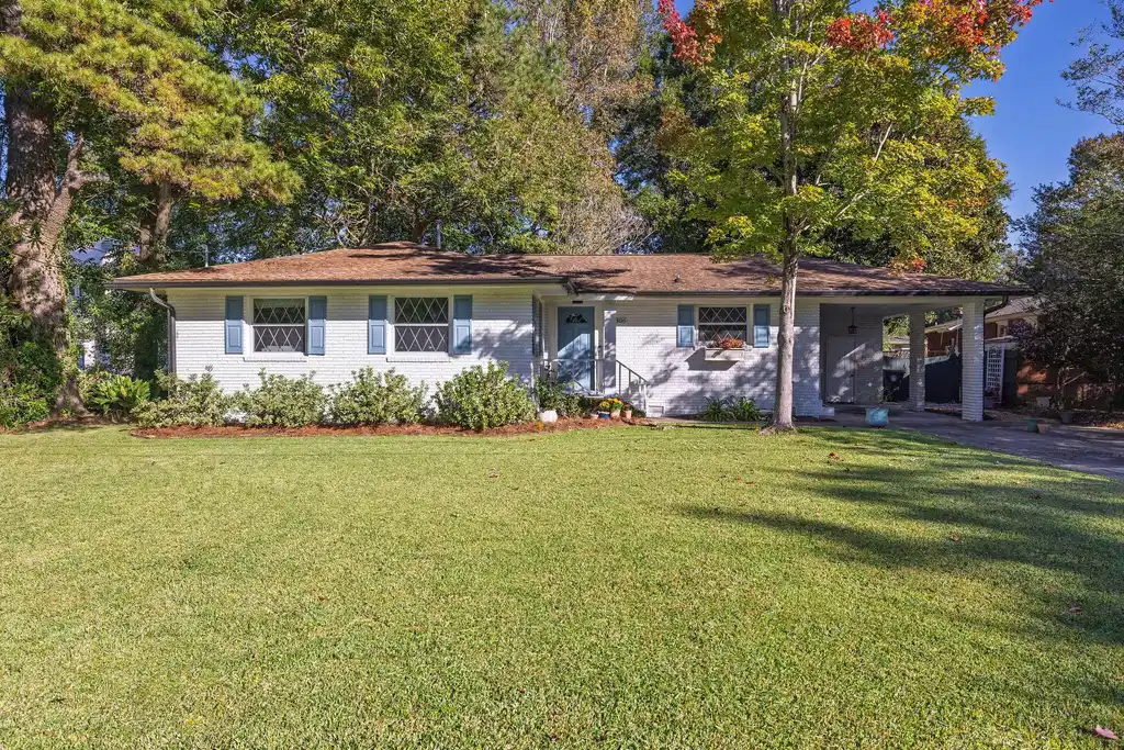 Image 1: Front of Home