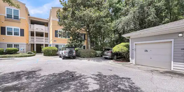 1033 Telfair Way
