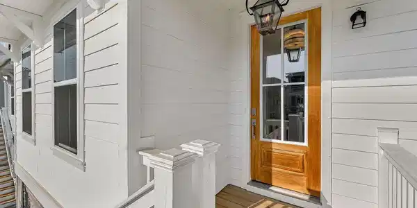 Image 3: Front Entrance 1