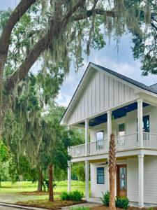 2982 Lodge Berry Lane