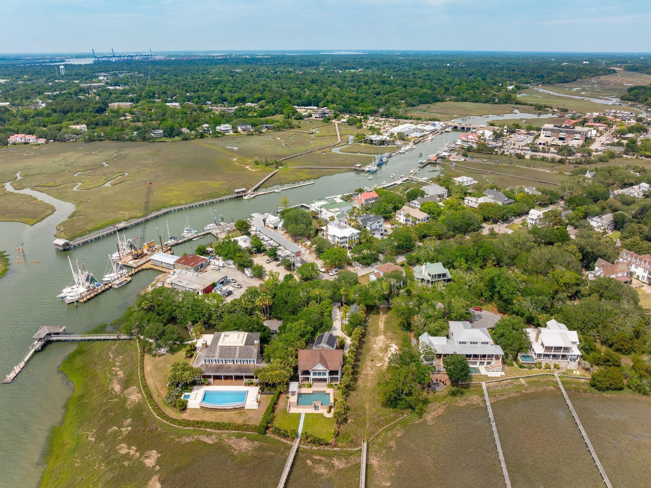 Image 3: 104BeachSt-KeenEyeMarketing-126