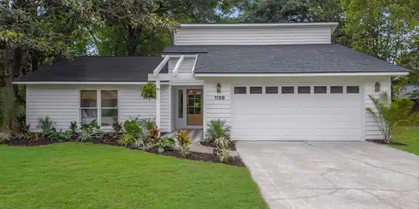 1129 Yorktown Court