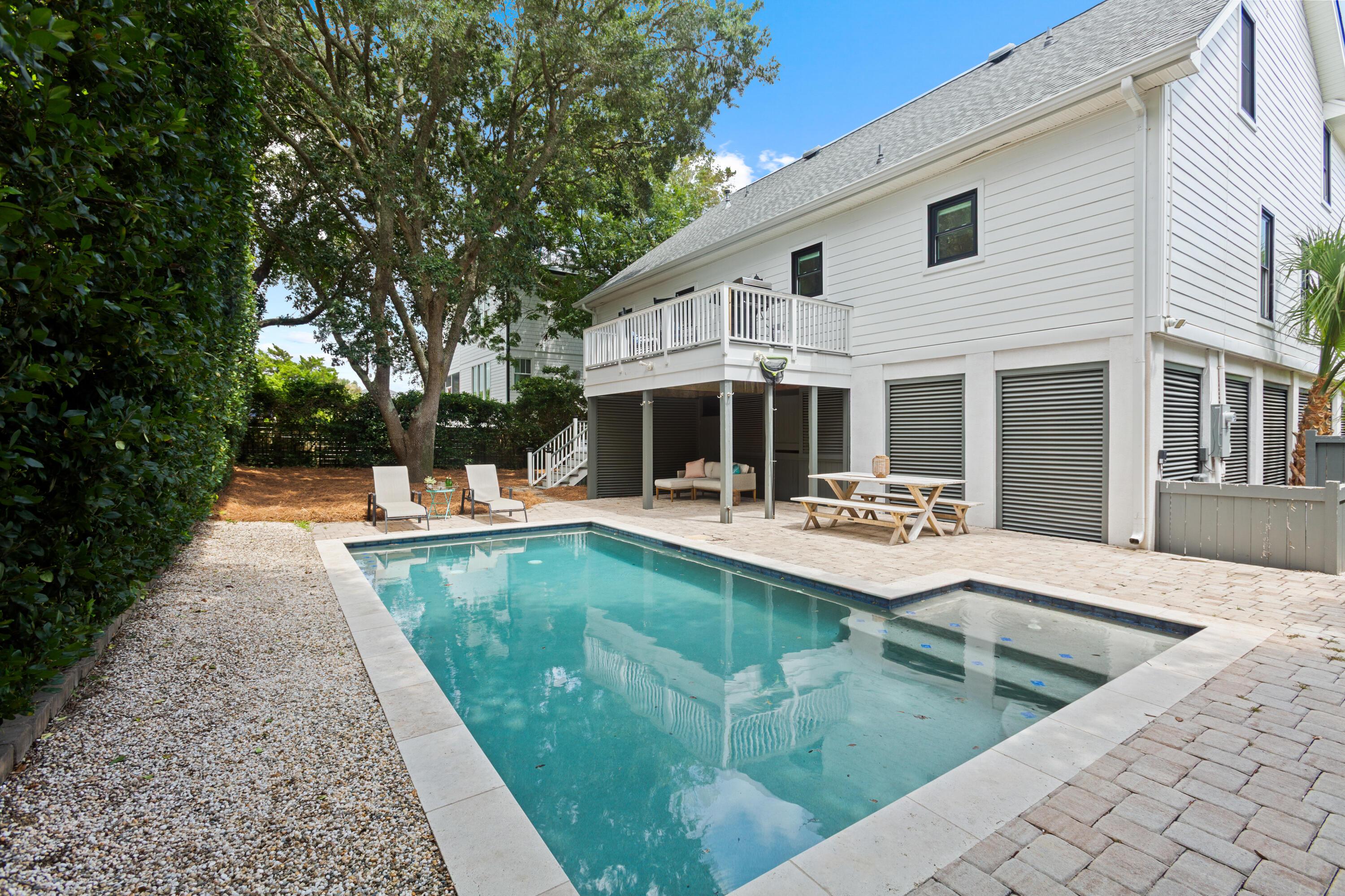 Image 3: 3105 Palm Blvd