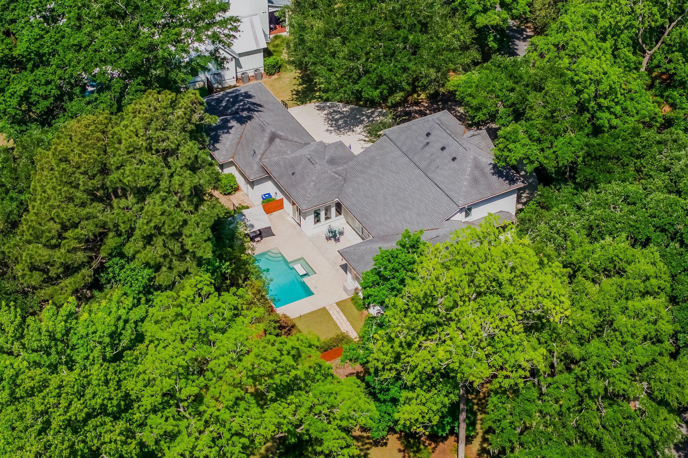 Image 1: 371LivePalmettoBlf-KeenEyeMarketing-114