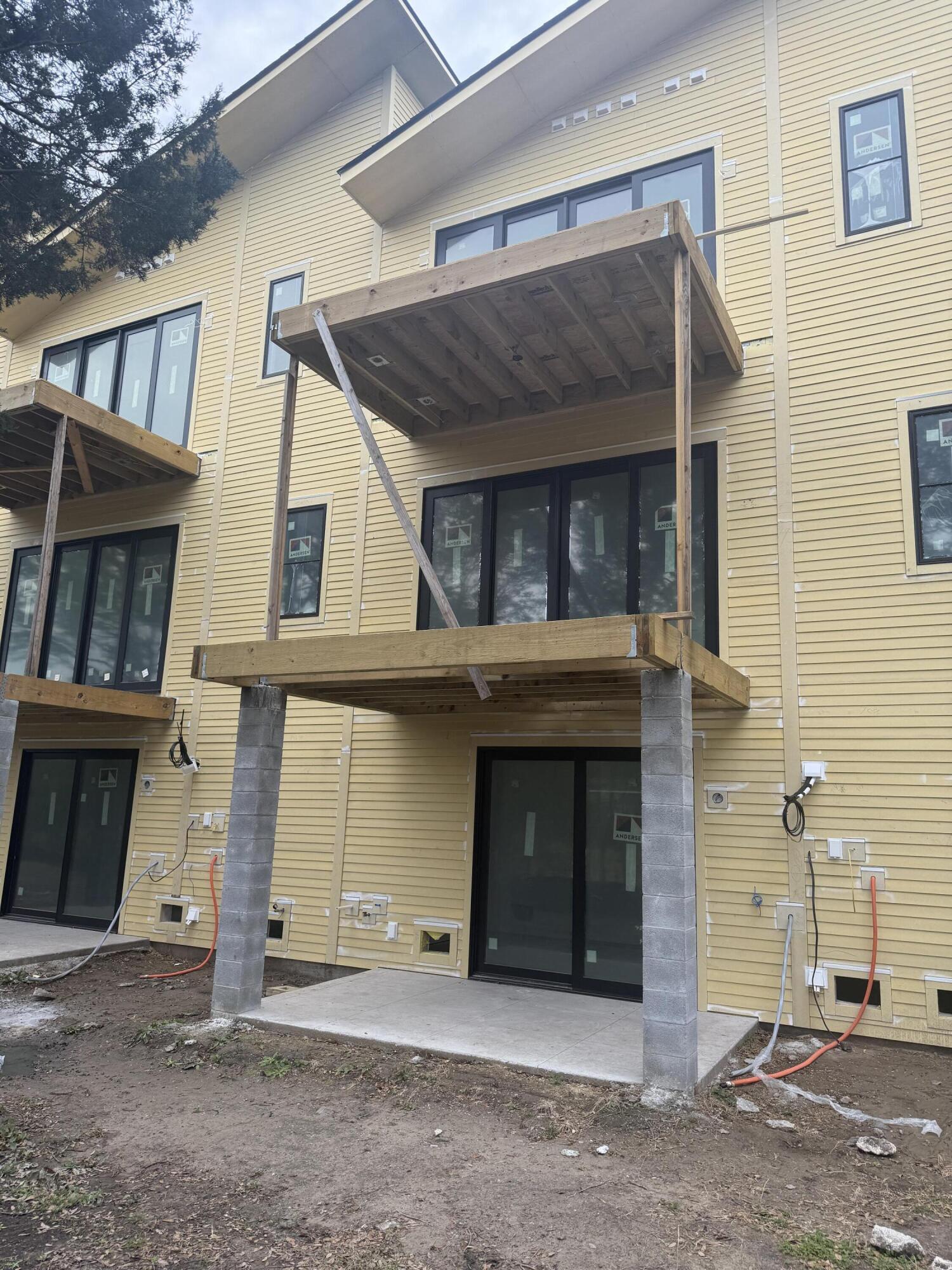 Image 2: Rear view of the home