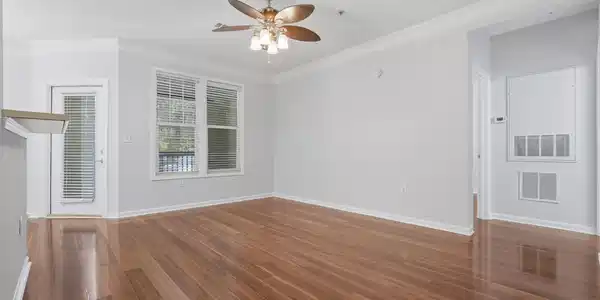 Image 4: 1721 Chatelian Way - MLMedia-12