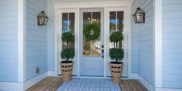 Image 4: Front of house