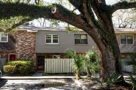 207 Saint Charles Court