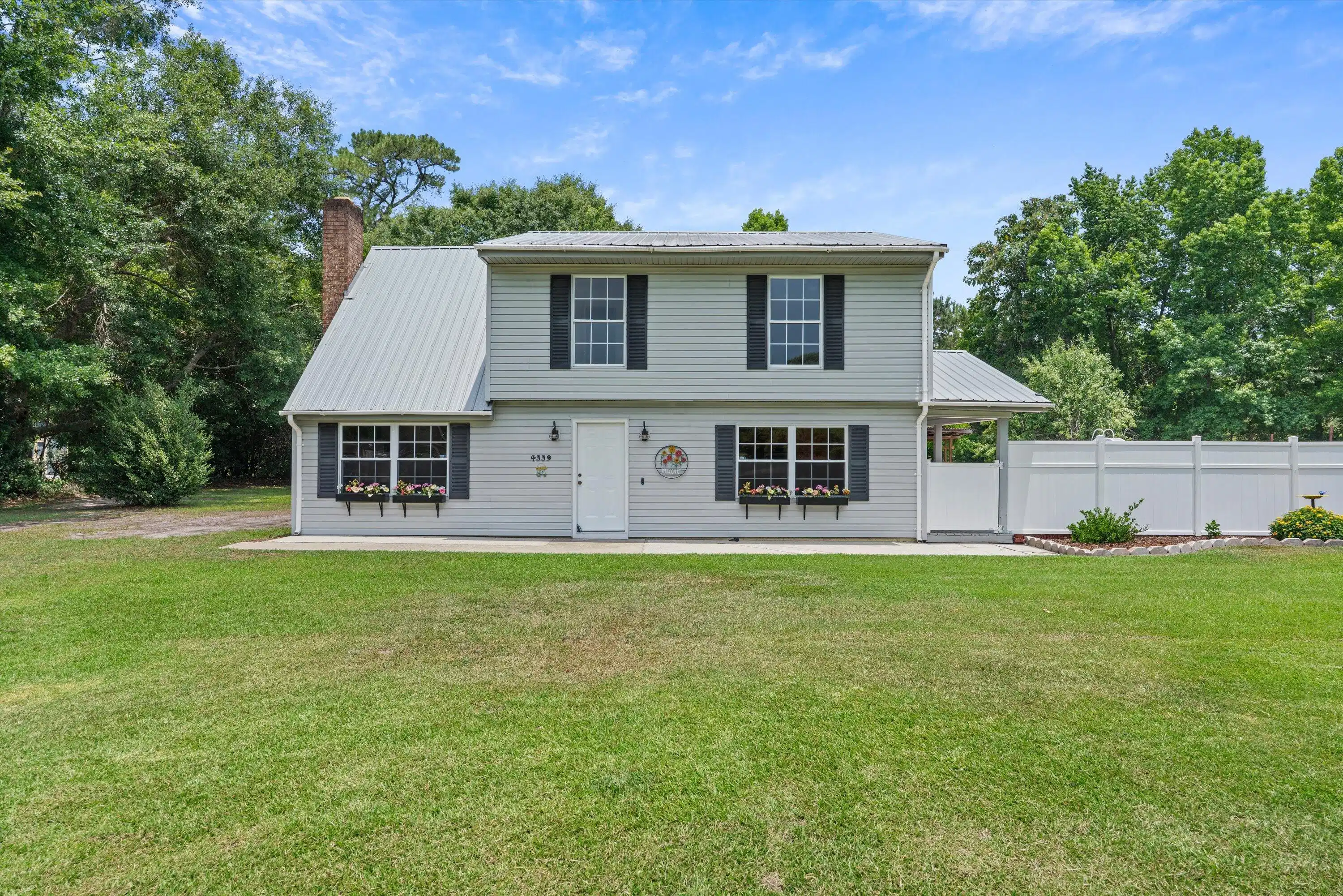 Image 1: 01-4339 Pinewood Cir
