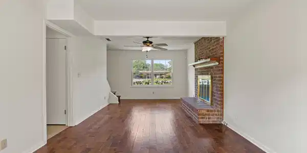 Image 4: 1-4339 Pinewood Cir RE