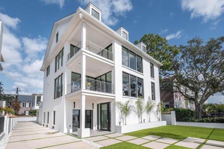 100 Murray Boulevard