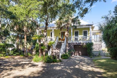 120 E Indian Avenue