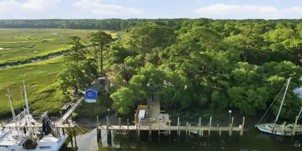 Image 2: Middle Dock