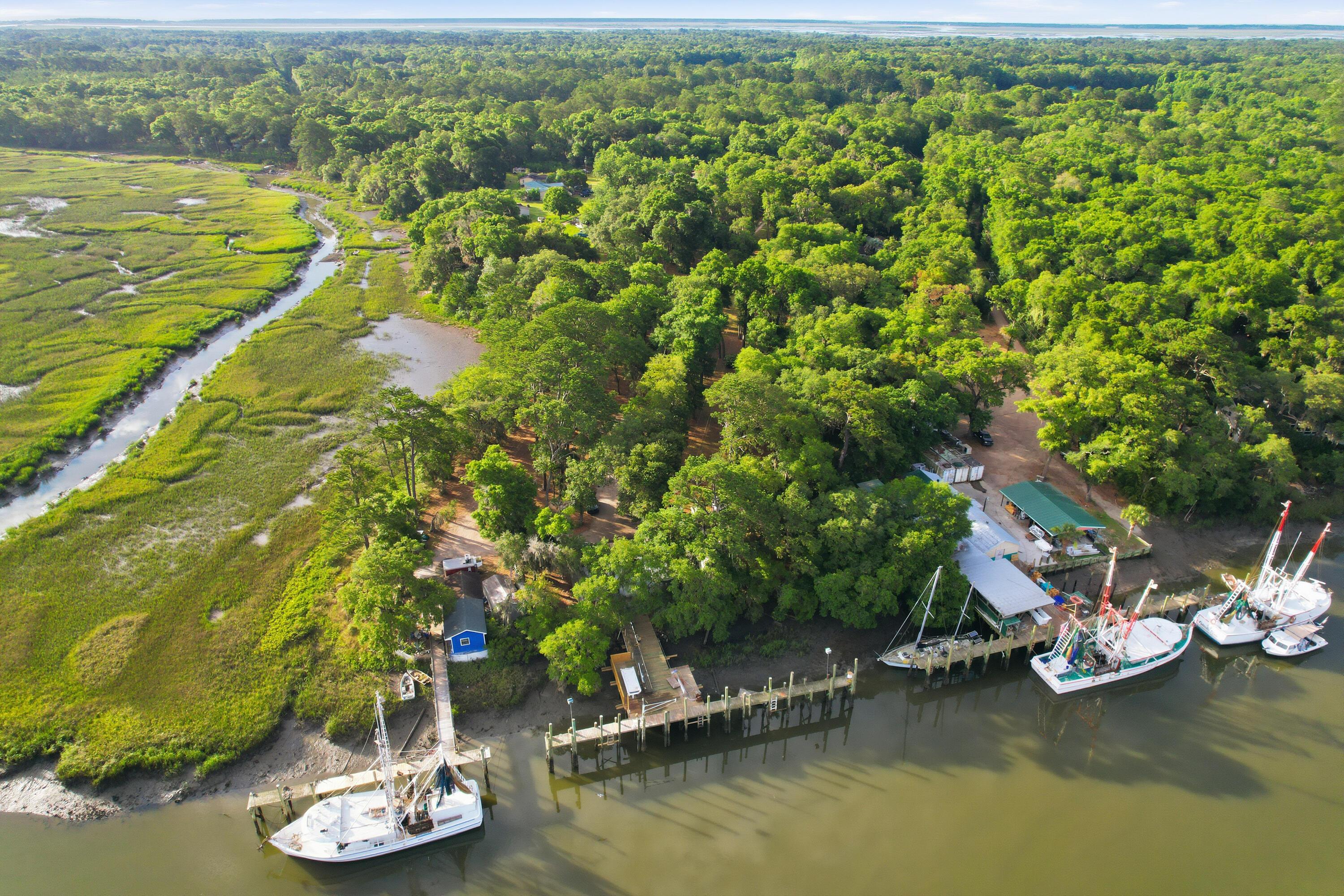 Image 3: Middle Dock