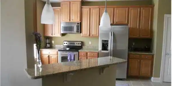 Image 4: 304 - 2000 Belle Isle -- Kitchen file pi