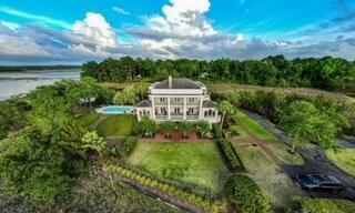 5504 Stonoview Drive
