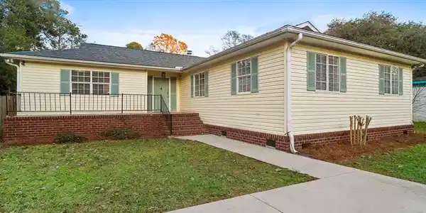 1120 Seaside Lane