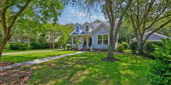 2242 Daniel Island