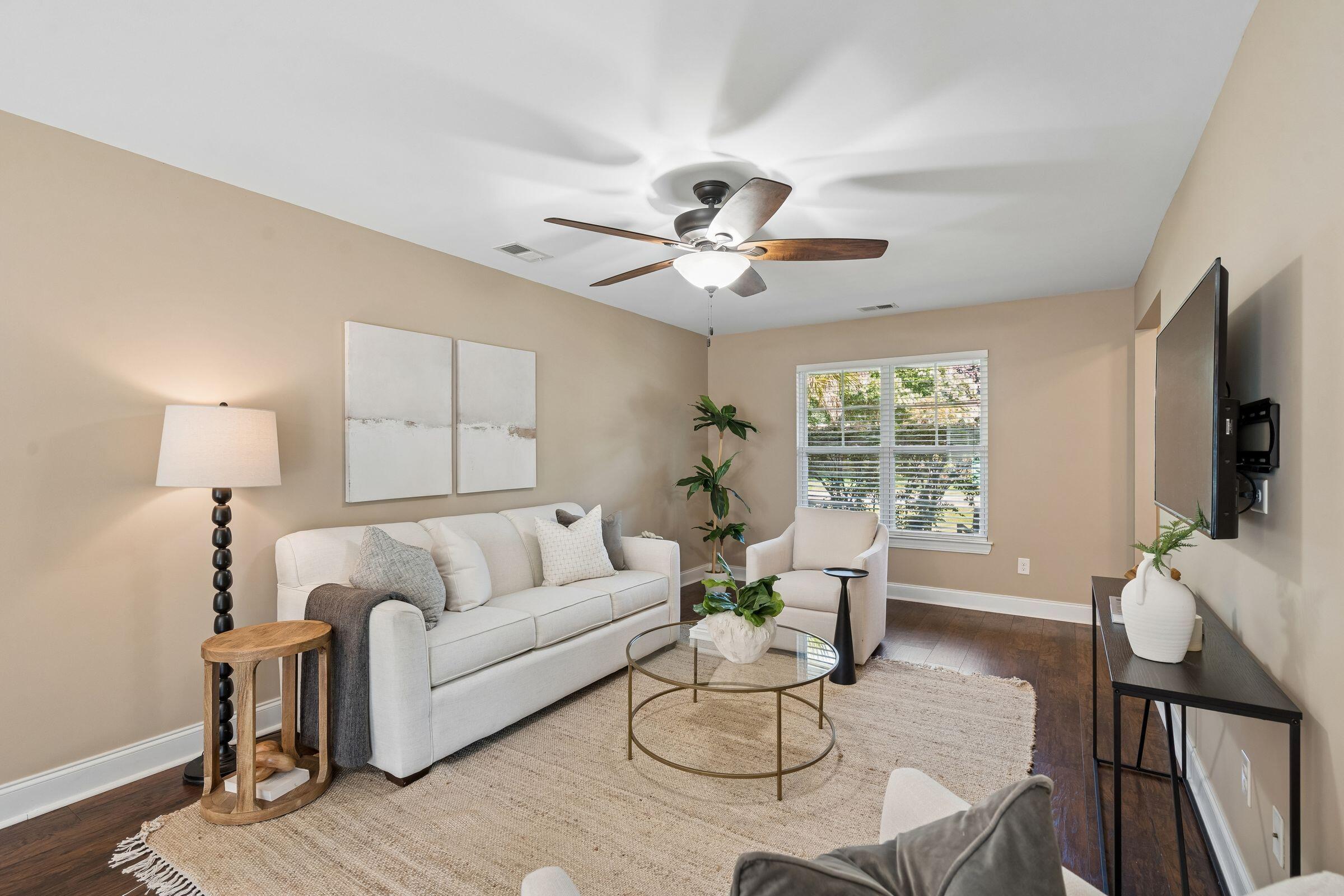 Image 3: Well Maintained Home