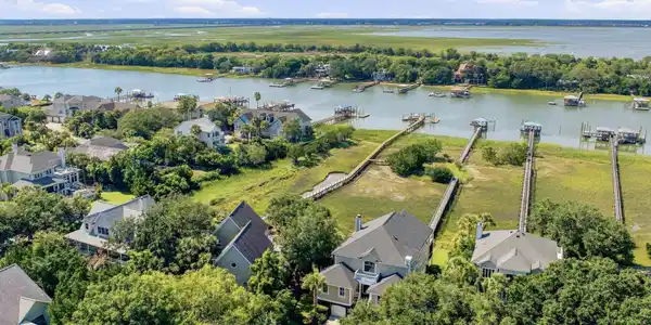 Image 4: 11-web-or-mls-DJI_0394