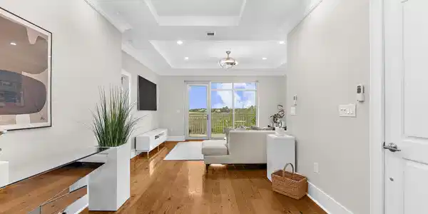 Image 3: 22-web-or-mls-DSC00325