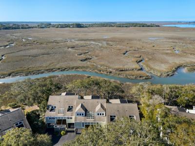 1710 Live Oak Park
