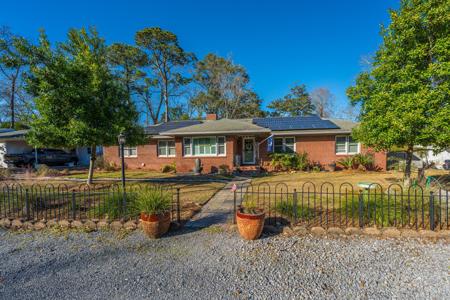 1240 Kensington Drive