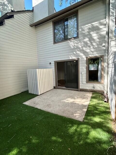 Image 3: L 27
