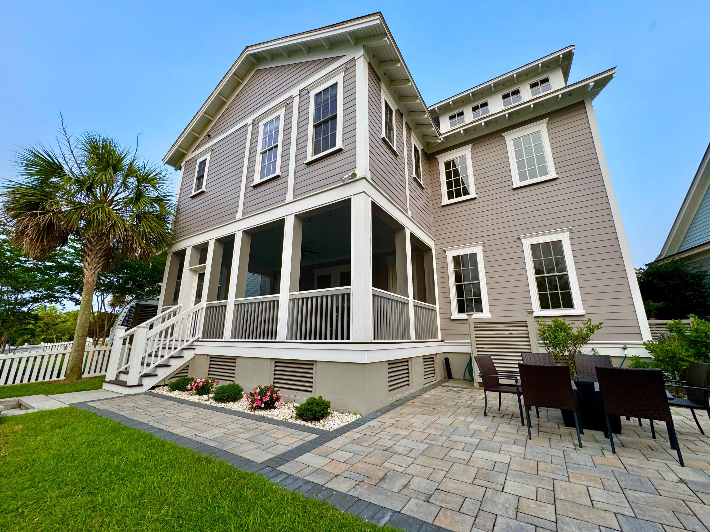 Image 3: Back View of the Property