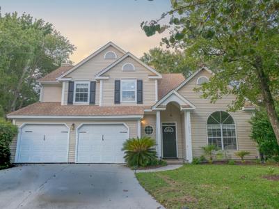 1901 Oak Tree Lane