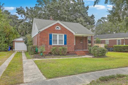 8 Nicholson Street